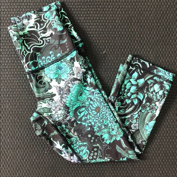 lululemon athletica Pants - Lululemon fast&free crop leggings size 2